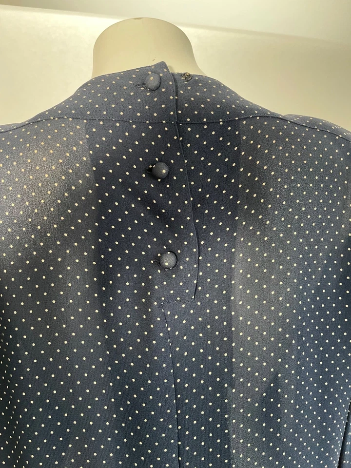 Vestido MAX MARA UK 14 Vintage Azul Pequeño Lunares Longitud Media Almohadillas para el Hombro Foto 4 de 4