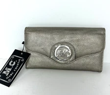 M. C.  Marc Chantal Wallet Womens Silver Leather Logo Soft Classic NWT
