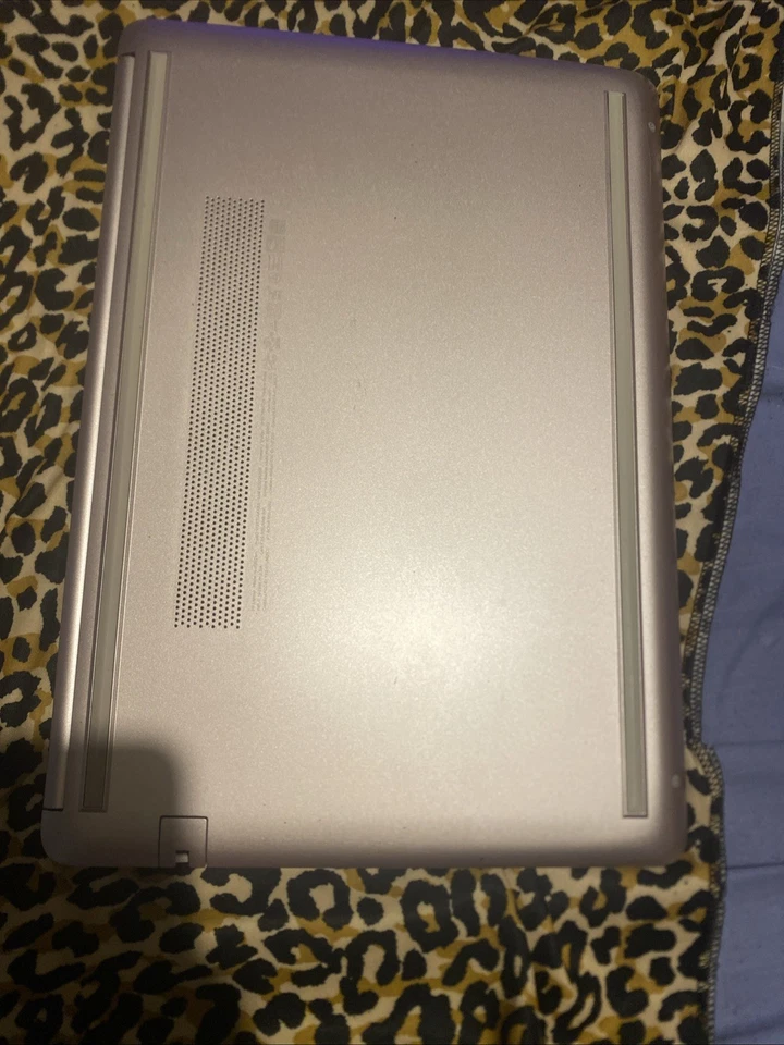 Portátil Intel HP modelo 14 oro rosa Foto 4 de 4