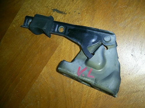 Fiat Punto S II 188 1.2 8V (3) Scharniere Motorhaube vorne links