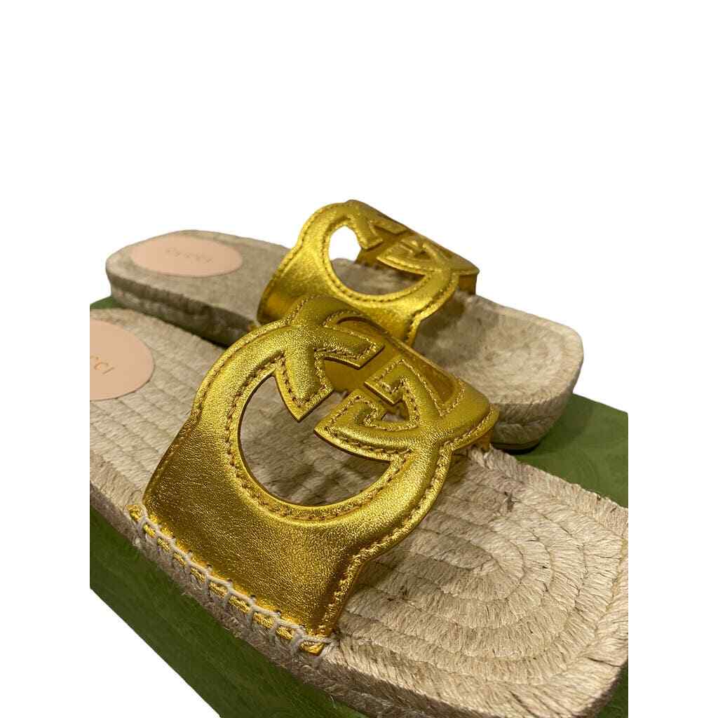 【GUCCI 】CUT Interlocking G Espadrille Slippers ORO VECCHIO Gucci Interlocking G Cut Out Espadrille Gold Leather GG