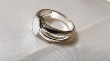 ELEGANT STERLING SILVER 925 OVAL MOTHER OF PEARL RING SZ 7.25 NEW