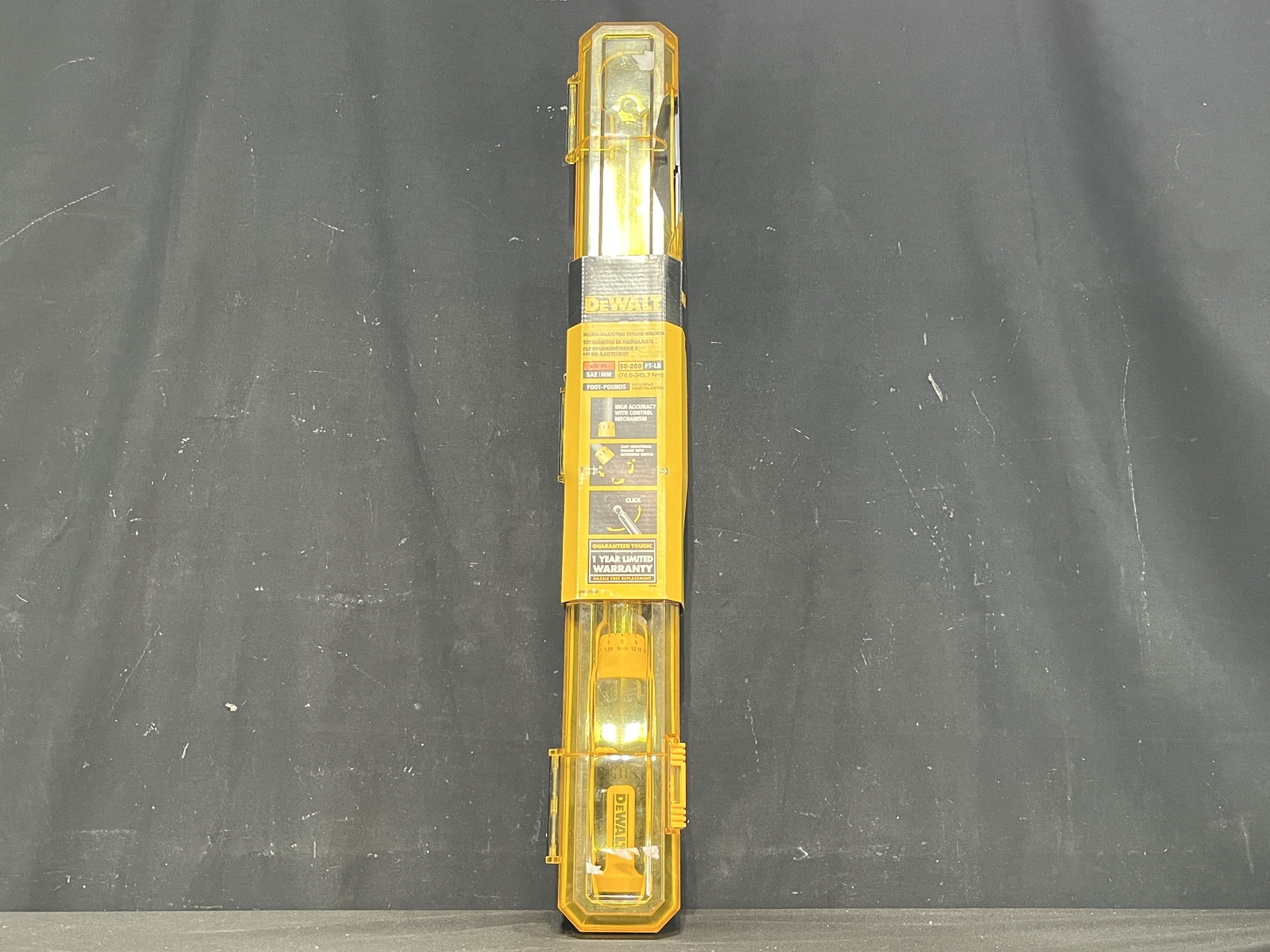 DeWalt DWMT75462 1/2" Heavy Duty BiMaterial Micrometer Torque Wrench