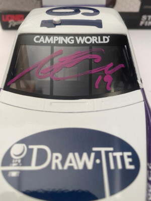 SIGNED NASCAR 2017 AUSTIN CINDRIC #19 DRAW TITE DARLINGTON TRUCK 1/24 PURPLE PEN