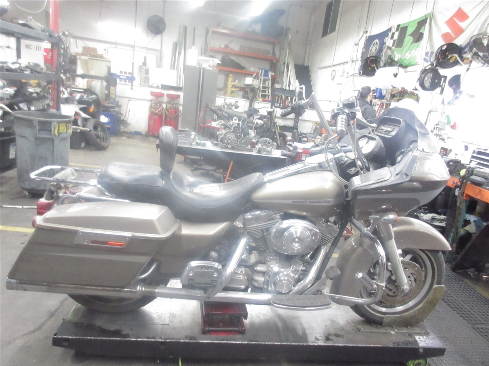 2004 Harley Davidson Road Glide FLTRI Radio Stereo Receiver Head Unit Control