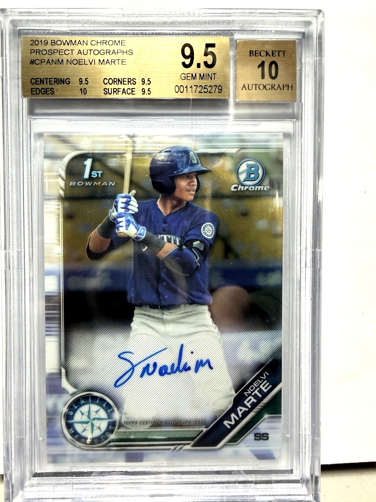 2019 Bowman Chrome 1st Noelvi Marte Prospects RC ON CARD Autograph BGS 9.5/10
