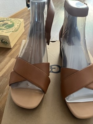 UGG Sandalen Gr.40 neu Hellbraun