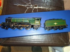 BACHMANN 31-565 BR GREEN CLASS V2 LOCOMOTIVE 60862  LATE CREST GREAT CONDITION