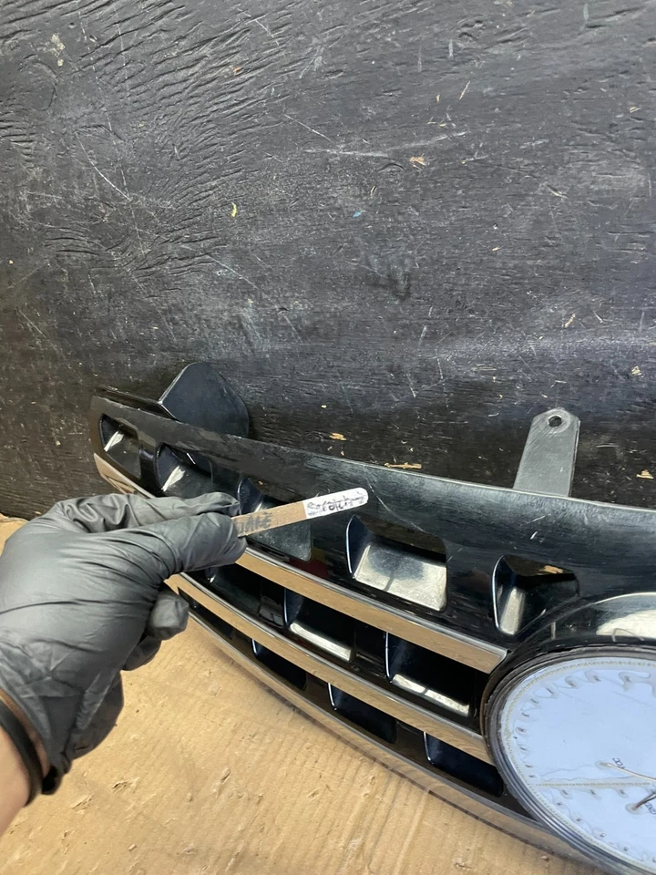 Parrilla superior delantera Mercedes Benz ML350 ML550 2006 2007 2008 R5367 DG Foto 4 de 4