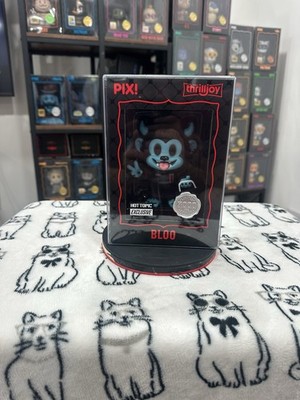 Thrilljoy Pix! Bloo le 3000 Piece Goth Day Bloo Hot Topic W/Case and Case New