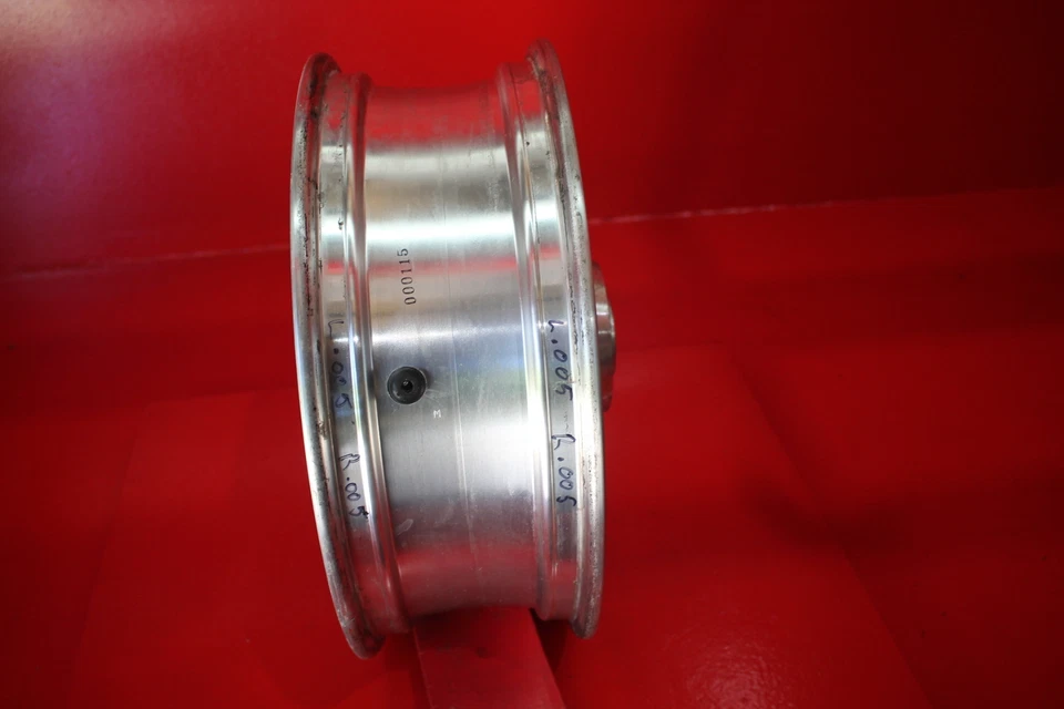 00 LLANTA TRASERA SUZUKI INTRUDER 1500 LC Foto 4 de 4