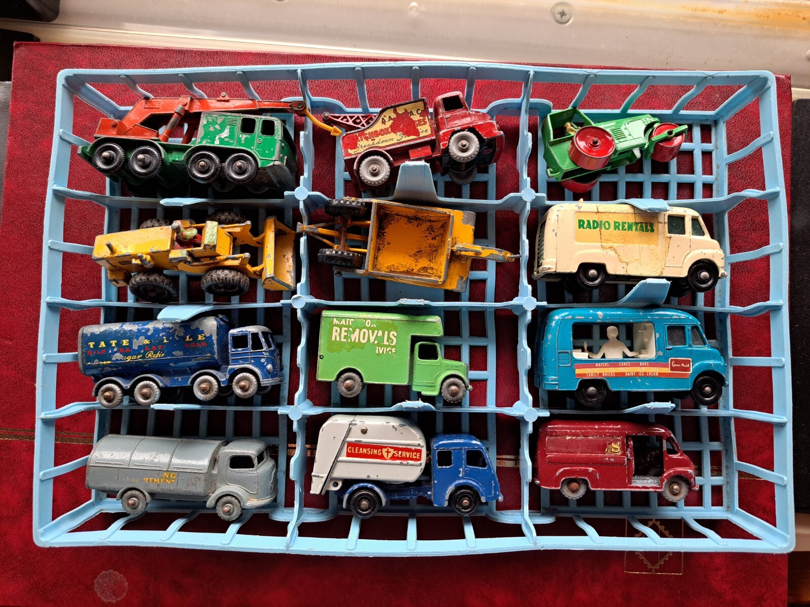 MATCHBOX TOYS Carry Case And 48 Cars Regular Wheels eBay