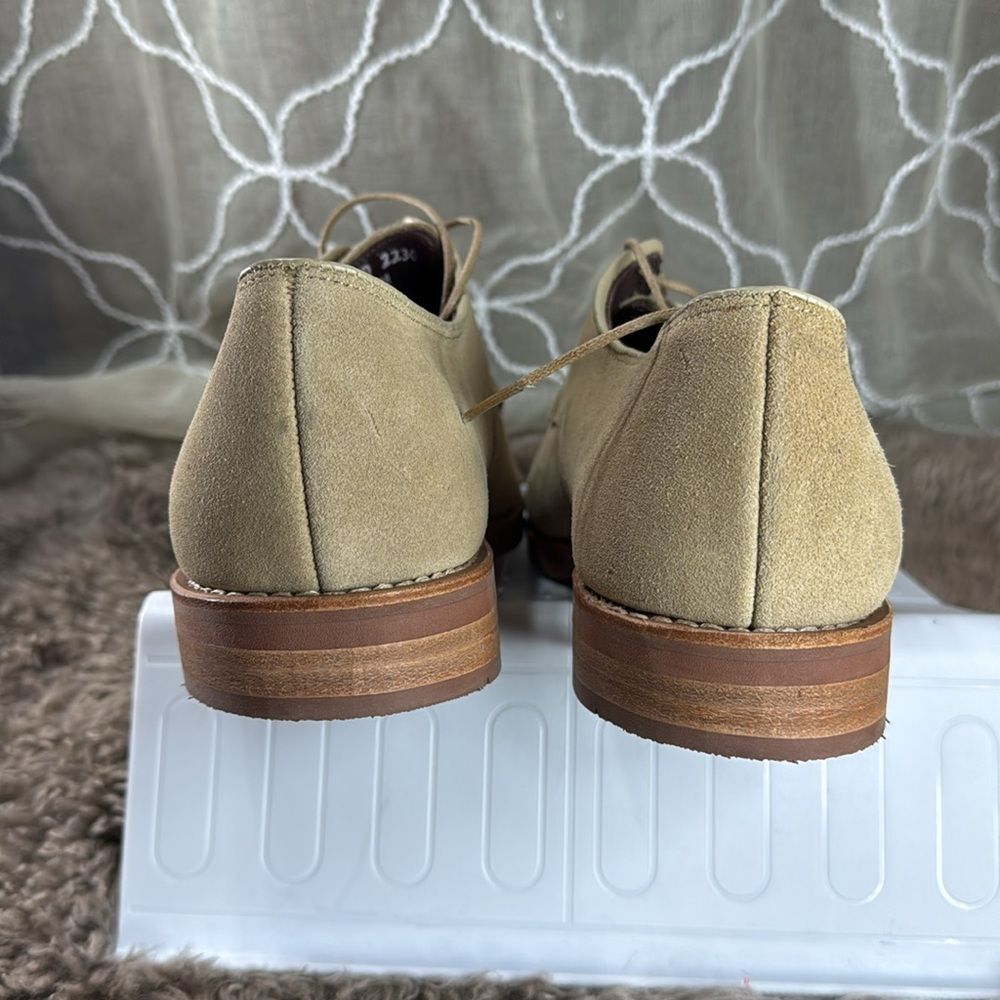Q7) Allen Edmonds Men display picture 2