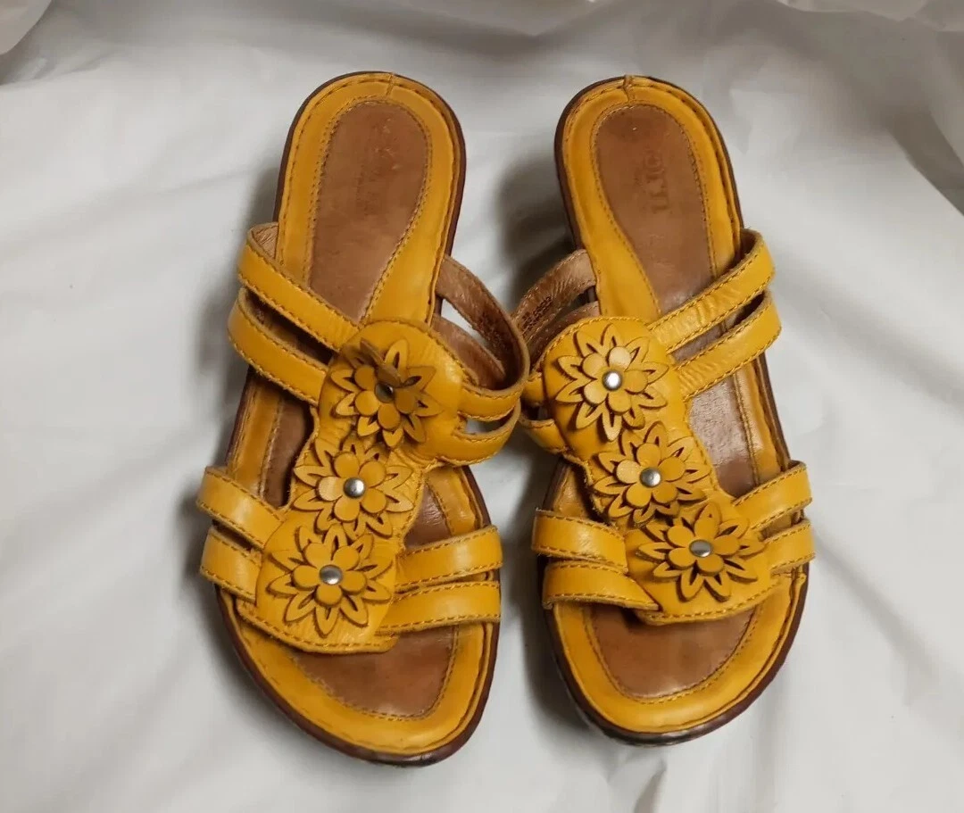 Born clearance yellow sandals