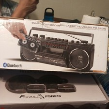 Retro Boombox Speaker CASSETTE.USB/ SD. FM RADIO