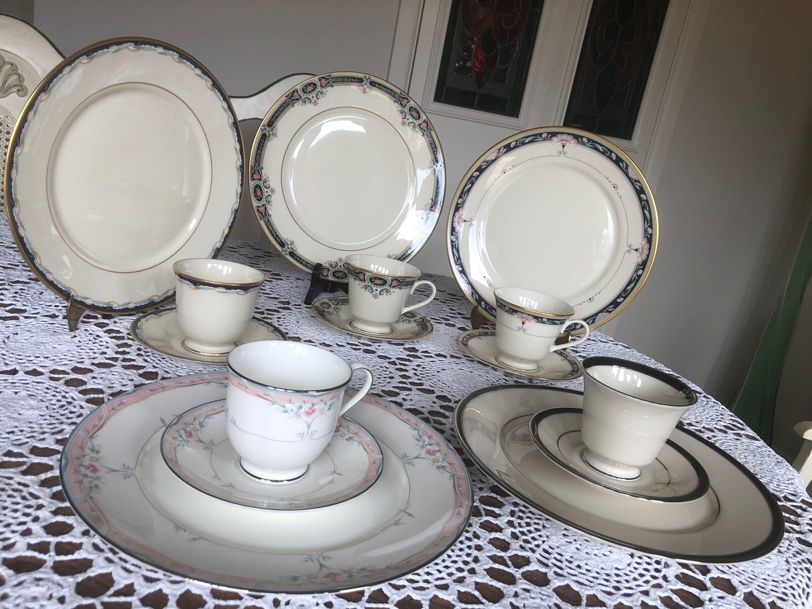Lenox USA-5 SETS-Trio:Dinner Plate,Coffee Cup&saucer-Mixed Patterns- EXCELLENT