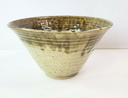 Hand Thrown Art Pottery Brown Tan Drip Glazed V-Shaped Bowl Flower Design Signed