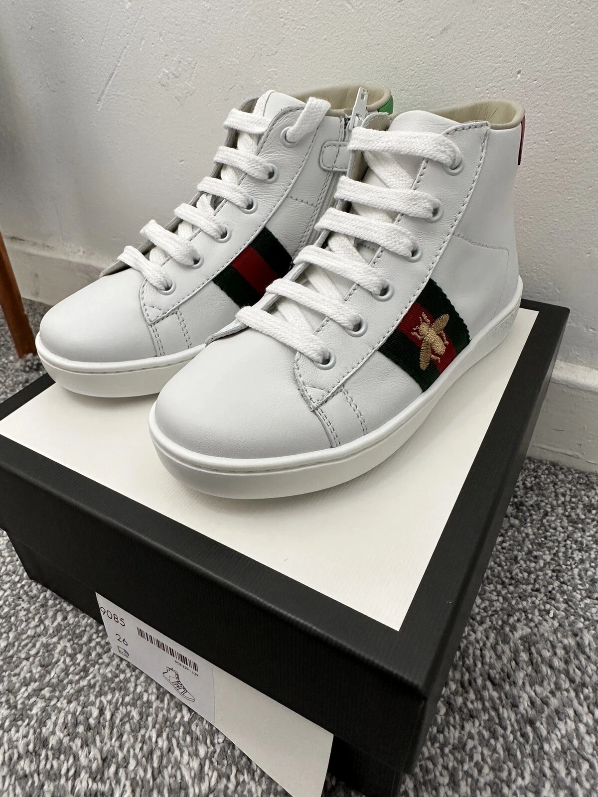 Baskets baskets en cuir Gucci chaussures taille 26