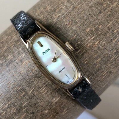 Pulsar Women V220-5140 MOP Oval Leather Quartz For Watch Parts Or Repair Only