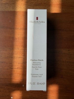 Elizabeth Arden Flawless Finish Skincaring Foundation 100C 1oz