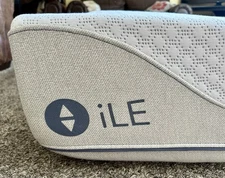 Select Comfort Sleep Number 360 Smart Bed iLE Queen Mattress Top & Bottom Covers