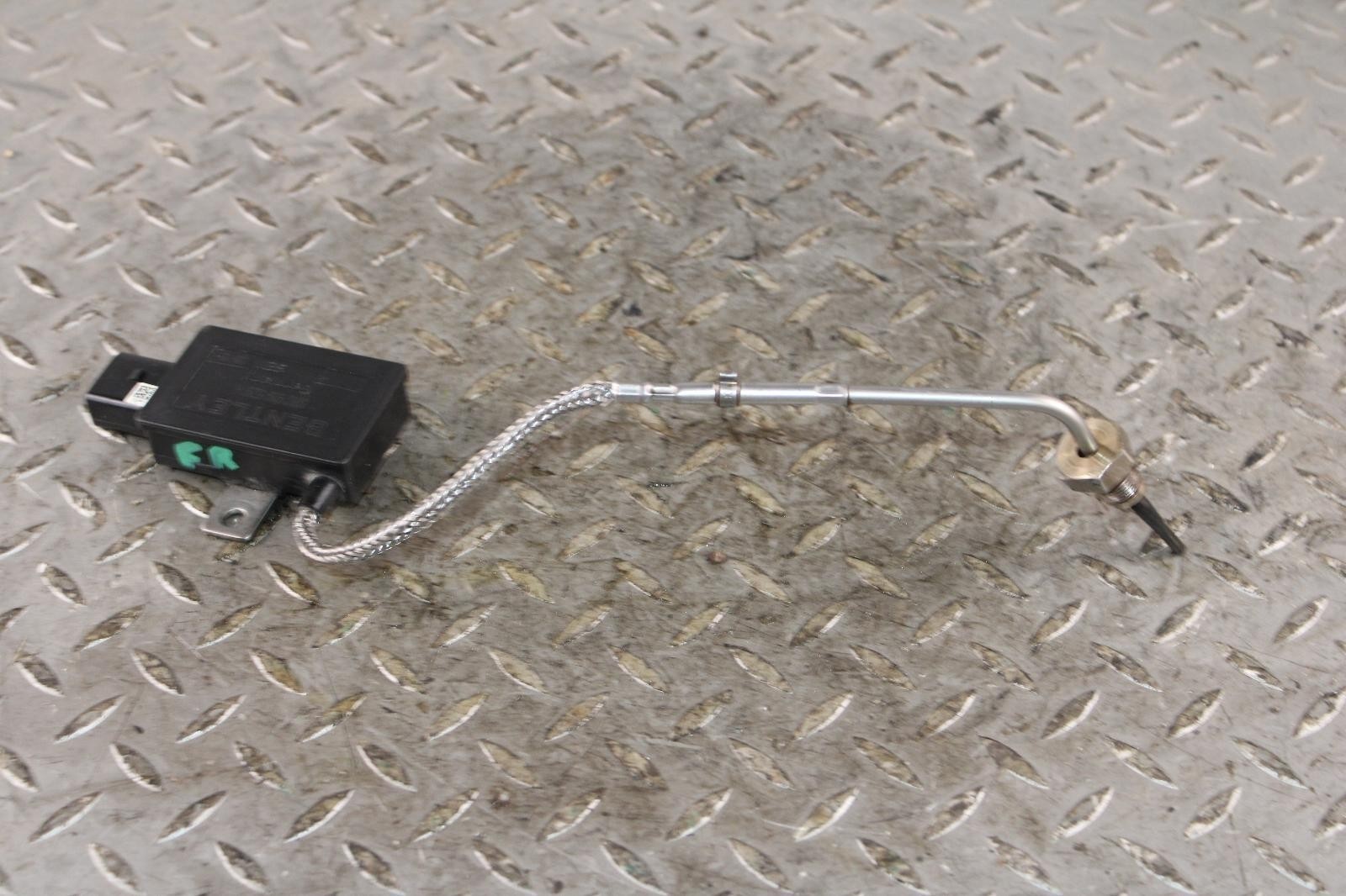 13-18 Flying Spur 6.0L Engine Egt RH Side Exhaust Temperature Temp Sensors OEM