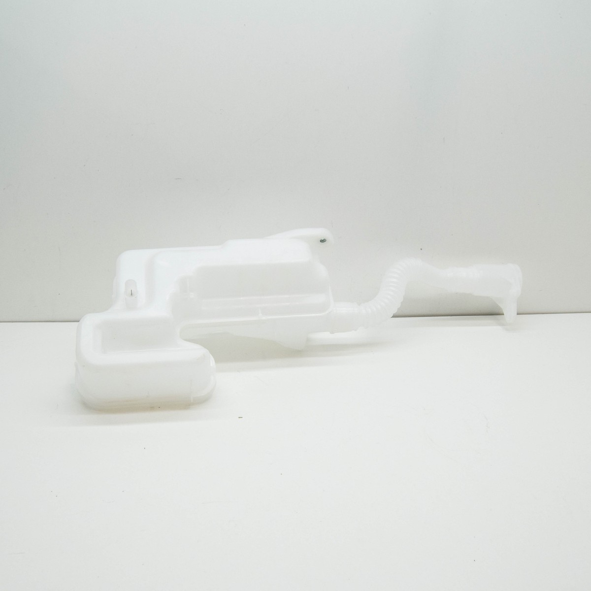 NEW VOLKSWAGEN T-CROSS C11 WINDOW WASHER TANK RESERVOIR 2GM955453C