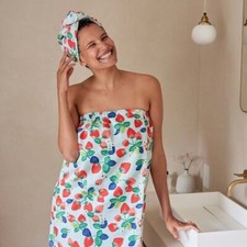 HOT!New Avon Strawberry Towel