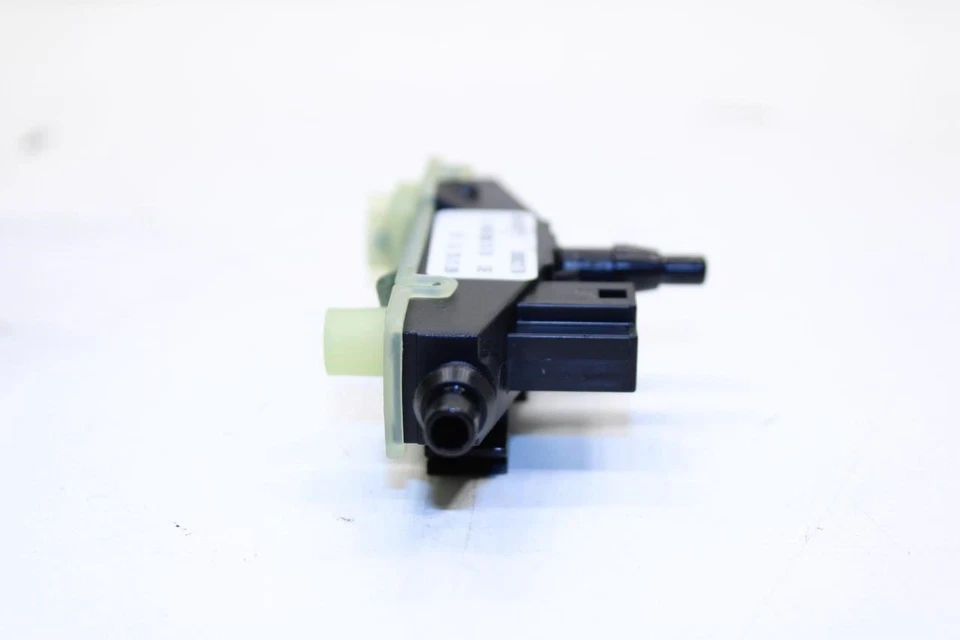 2007-2013 Mercedes-Benz S550 Front Seat Regulation Control Valve 000-800-76-78 - Image 3 of 4