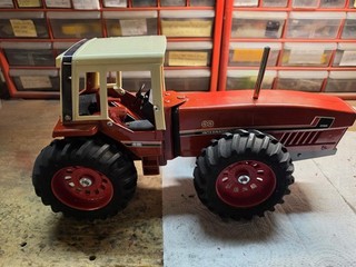 toy tractor 1/16 scale international 2 2