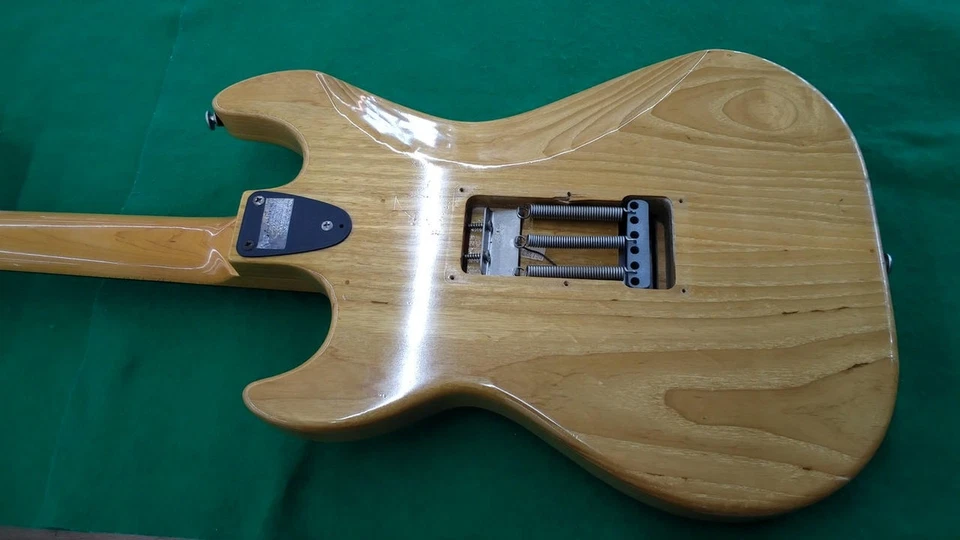 G&L SKYHAWK Used Ash body Maple neck Rosewood fingerboard Natural - Image 4 of 4