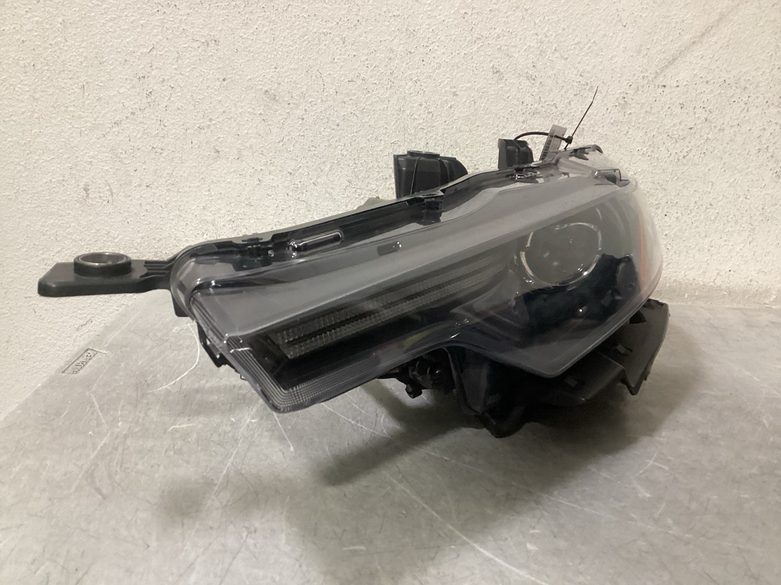 2016 2017 2018 Maserati Levante Left Headlight Used OEM 2 Box Type Complete
