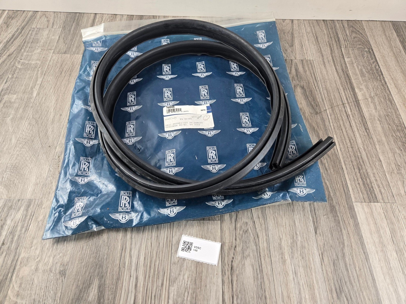 Bentley / Rolls Royce Seal Waterstrip Rubber PW86486