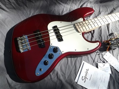 Squier Affinity Jazz Bass with American Standard pickups L.N. free ship