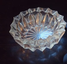 4¾" Vintage Heavy Crystal Pair Ashtray Cut Starburst Pinwheel Design Diameter