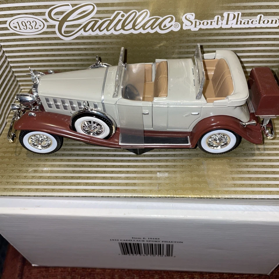 Cadillac Sport Phaeton 1932 - Modelo fundido a presión escala 1/27 nuevo, sin usar. Foto 3 de 4