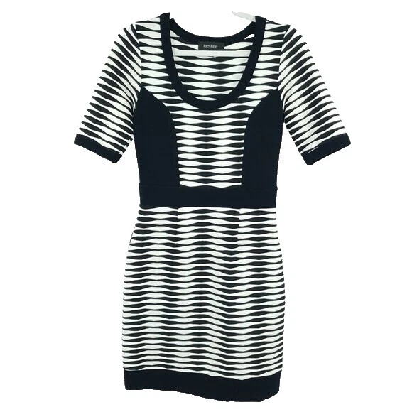 Vestidos listrados femininos Karen Kane