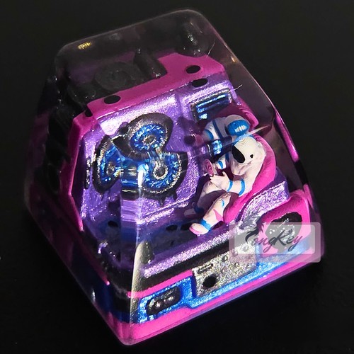 Purple Astronaut - Handpainted Artisan Resin Keycap for Mechanical Keyboard - Picture 1 of 3