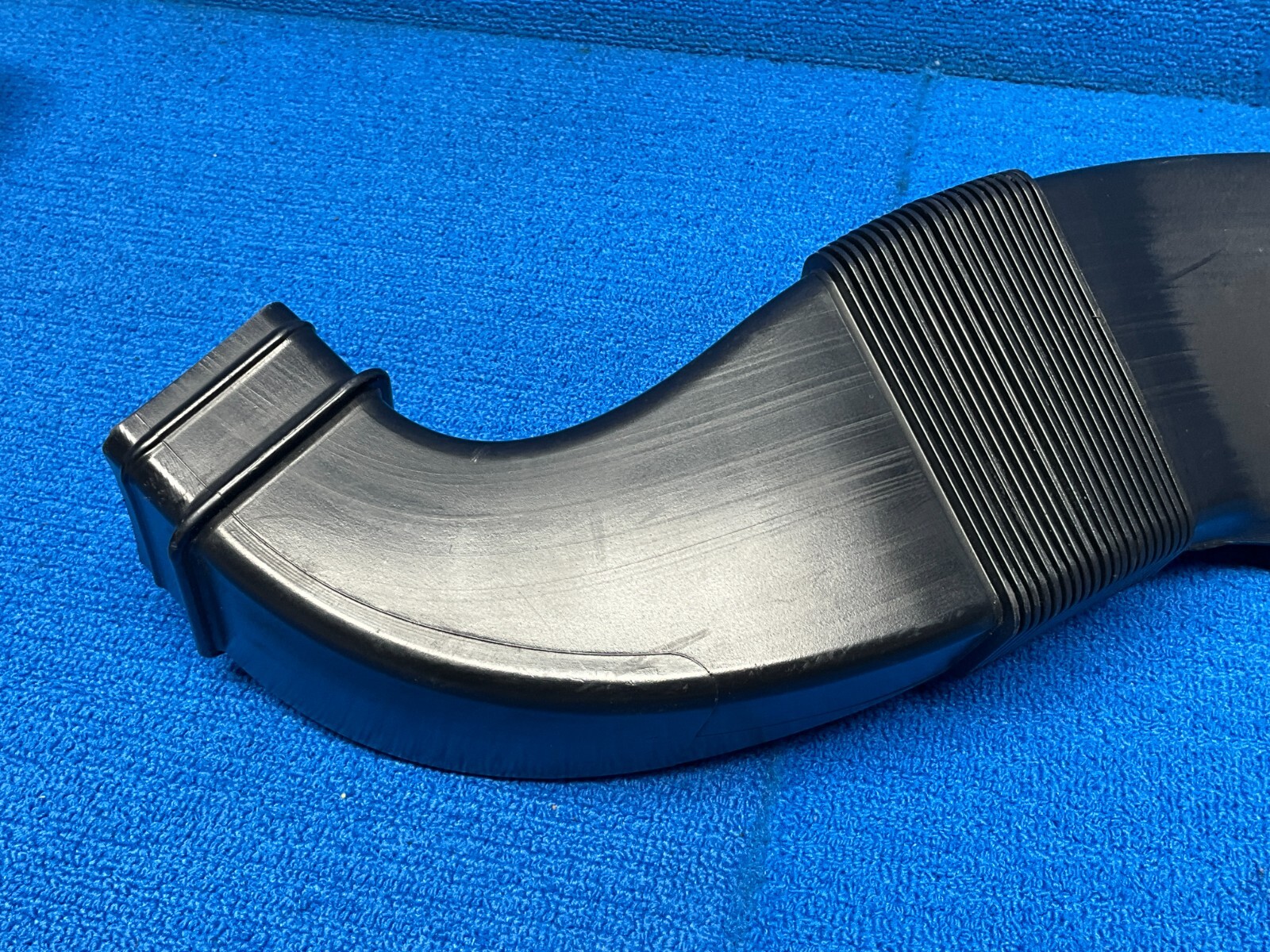 2005 - 2010 BENTLEY CONTINENTAL GTC  RIGHT SIDE AIR INTAKE HOSE PIPE OEM