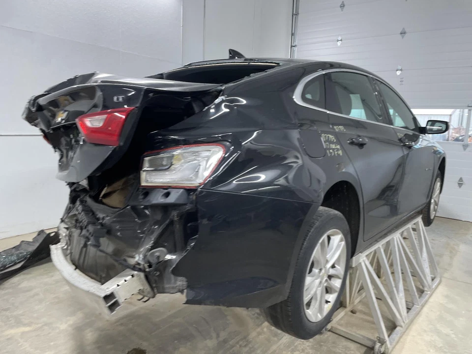 Compresor de aire acondicionado usado para: Chevrolet Malibu 2017 1,5 grado A Foto 4 de 4