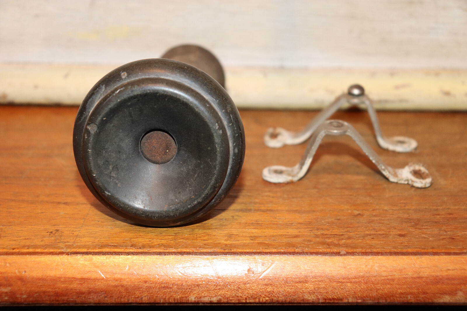 AMERICAN ELECTRIC CO. SAMSON CIR 118 B Wall Crank Telephone & Receiver