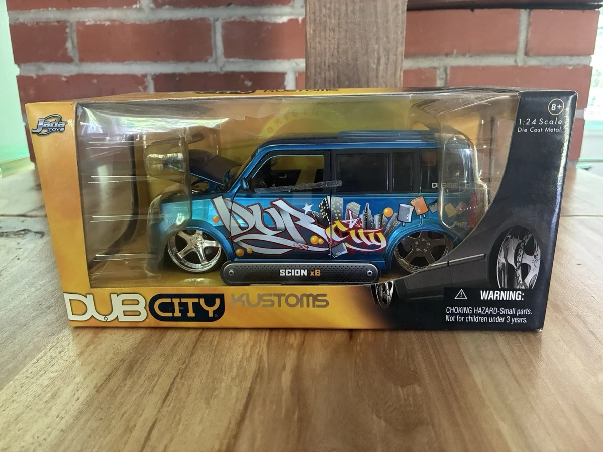 Preços baixos em 1:24 Scion Veículos de brinquedo e de metal