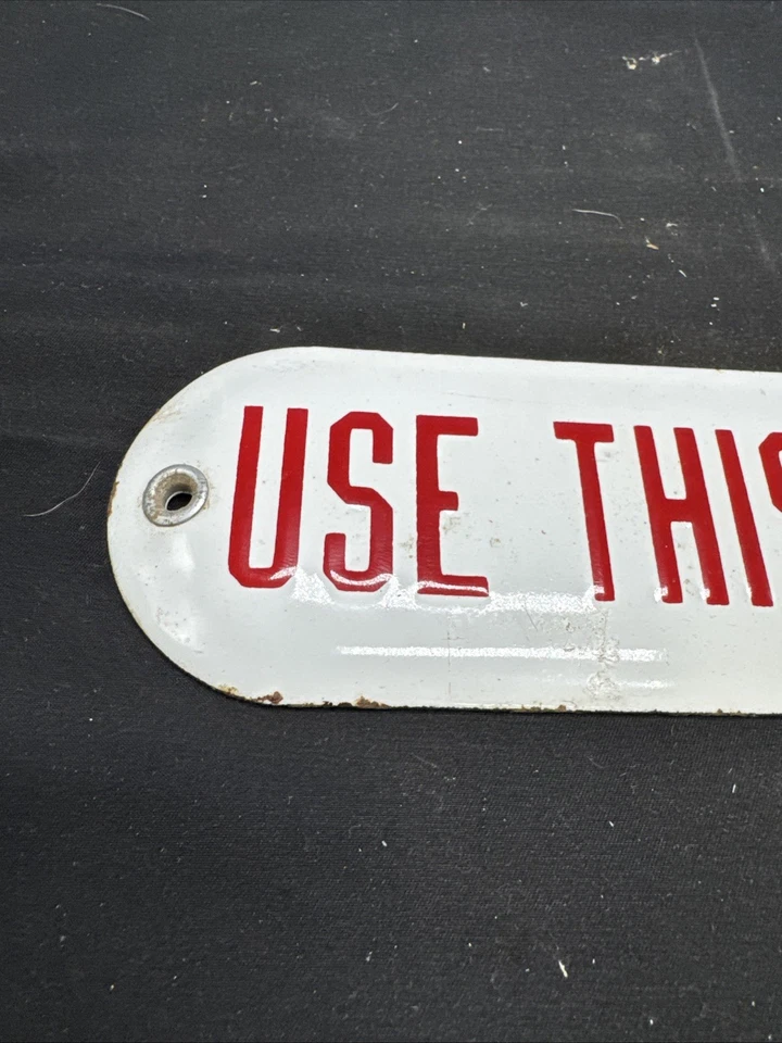 ANTIGUO LETRERO DE PORCELANA ORIGINAL USO ESTE LADO SOLO PLACA COMERCIAL METAL A3A Foto 2 de 4