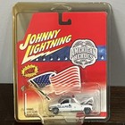 Johnny Lightning American Heroes USA JLPD City Tow Truck White Diecast 1/64