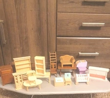 Unbranded Wooden Dollhouse Furniture 19 Piece Lot Mixed