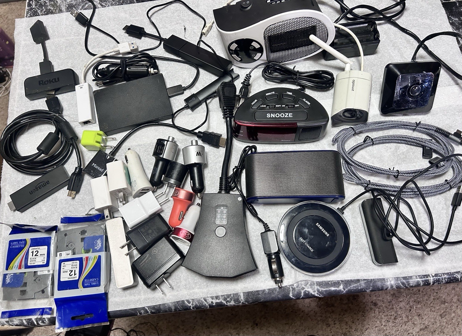 Large Mixed Electronics & Accessories Lot Tested/New Storage Auction Bundle
