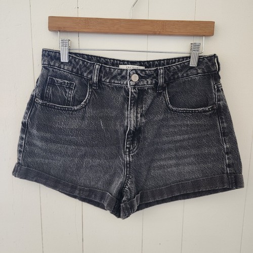 PACSUN Women's High Rise Black Denim Mom Shorts Size 29 - Picture 3 of 16