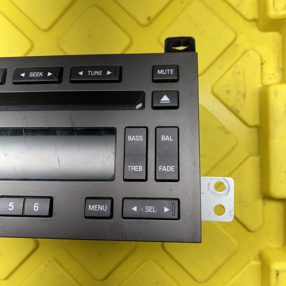 2006 Lincoln Town Car Cd Player Initializing