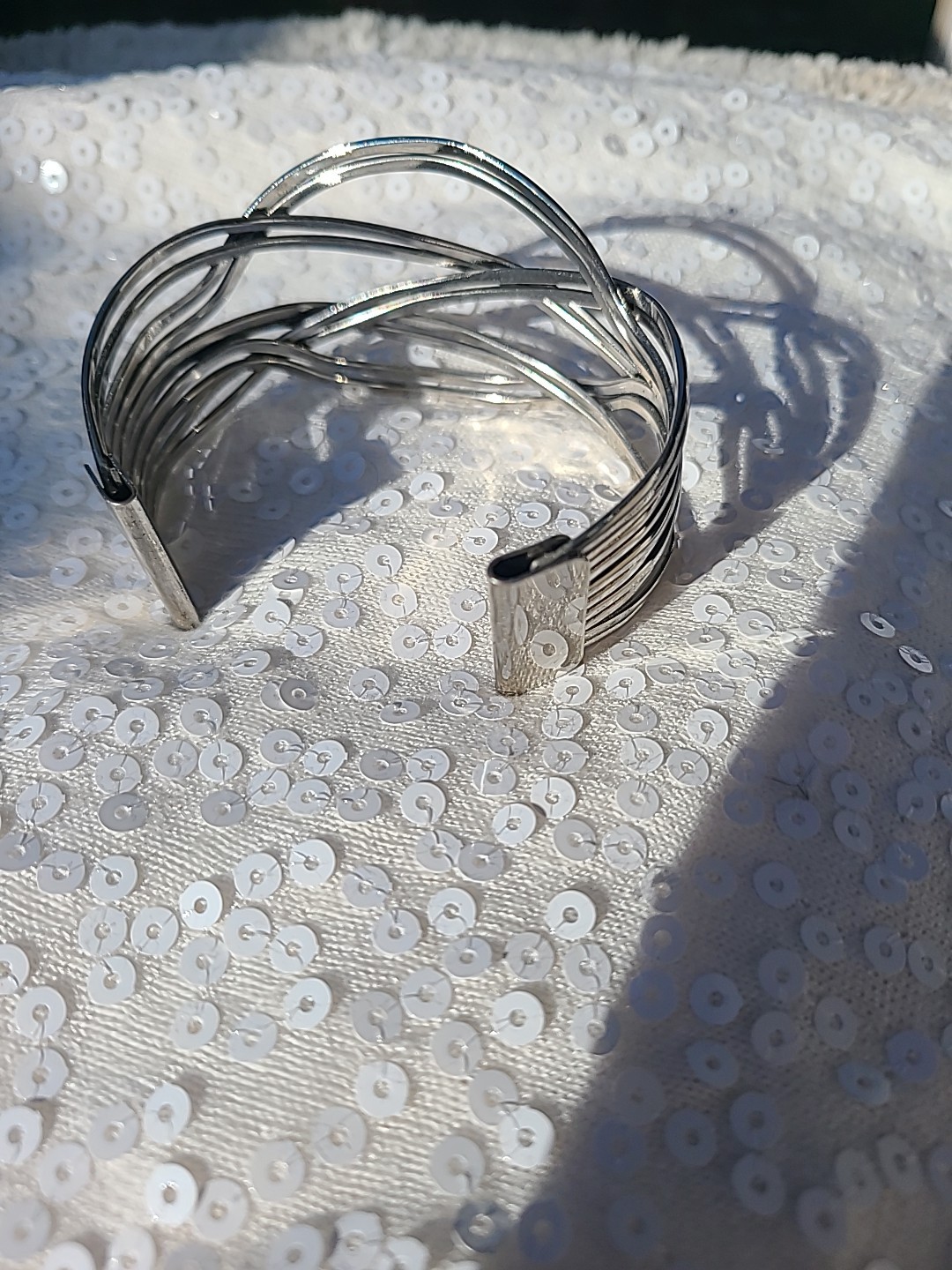 SILVER TONE BRACELET OPEN DESIGN STATEMENT - image 4