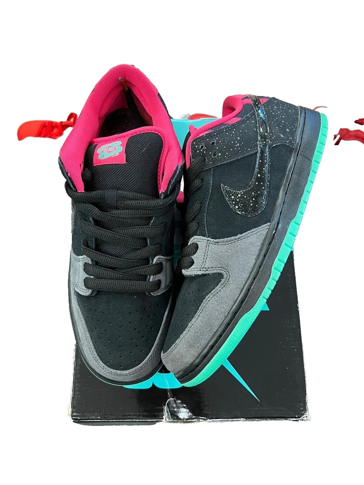 Nike SB Dunk Men's Sneakers